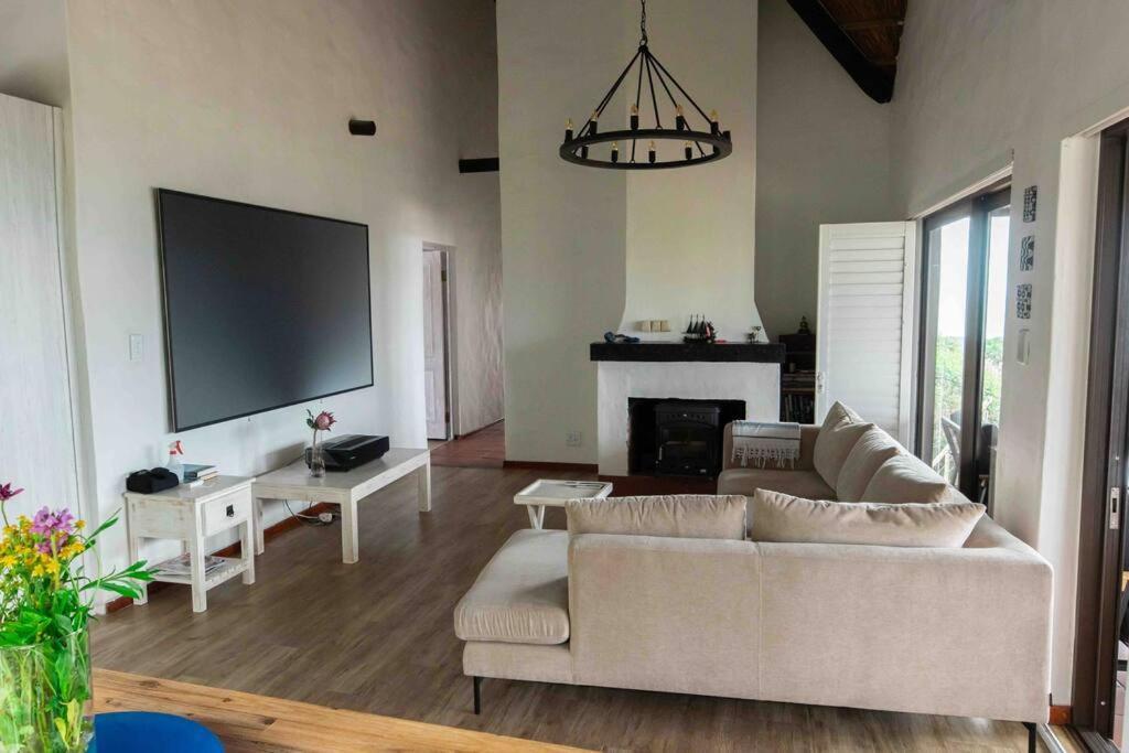 1 Waterkant Luxury Renovated 3 Bedroom House *