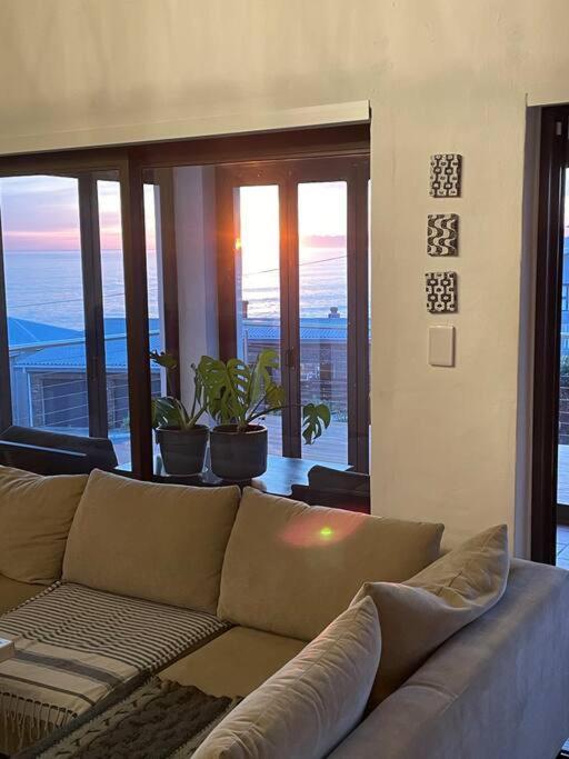 1 Waterkant Luxury Renovated 3 Bedroom House