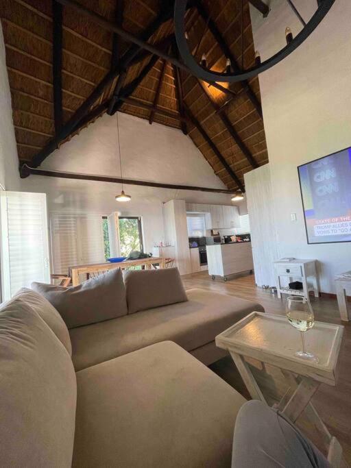Holiday home 1 Waterkant Luxury Renovated 3 Bedroom House De Kelders