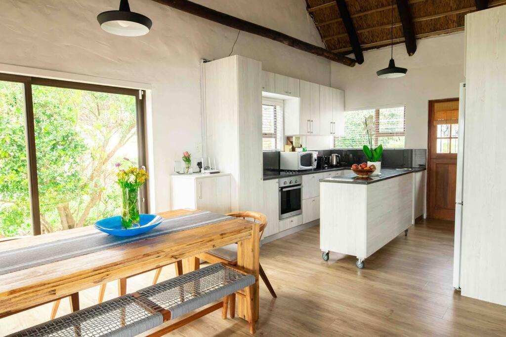 1 Waterkant Luxury Renovated 3 Bedroom House * De Kelders
